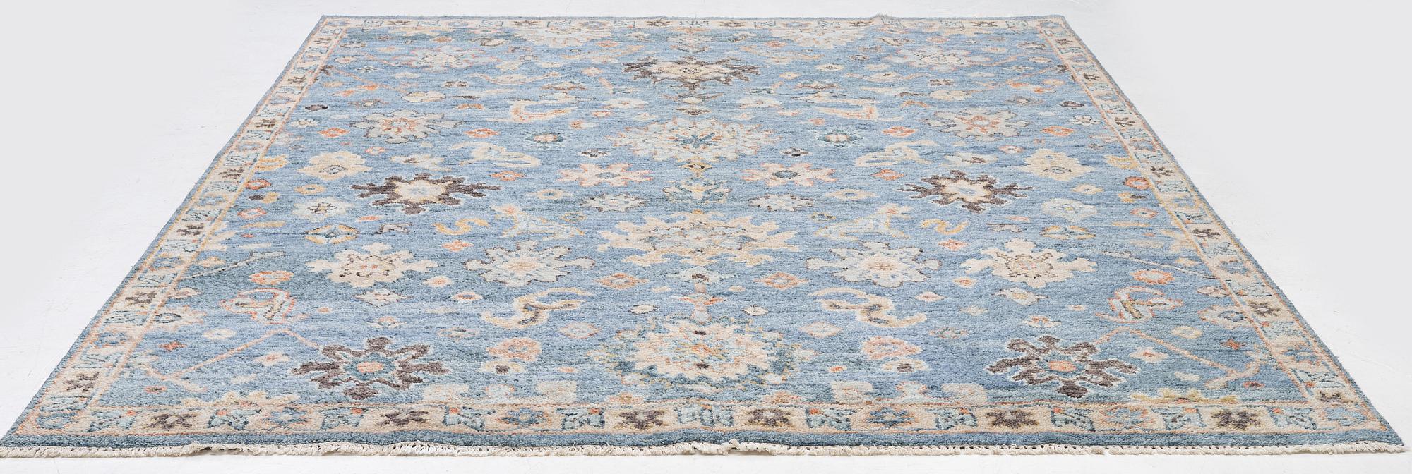 Carpet, Agra, approx. 362 x 264 cm.
