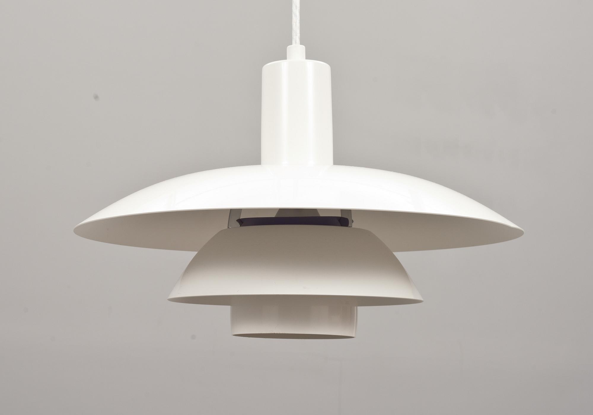 TAKLAMPA, PH-4, Poul Henningsen för Louis Poulsen Danmark.