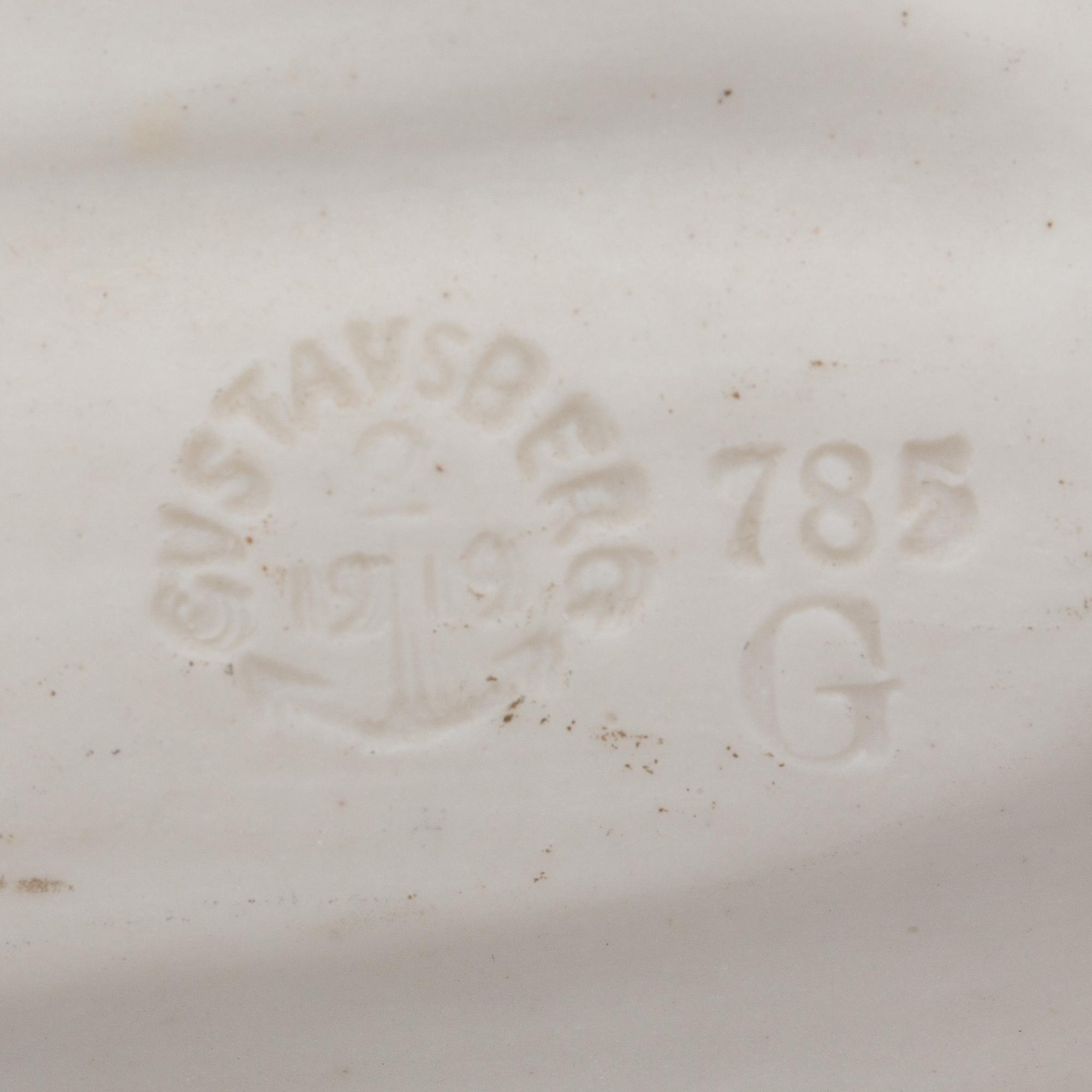 FIGURIN, parian, Gustavsberg, stämpelsignerad 1912.
"Pojken och grodan".