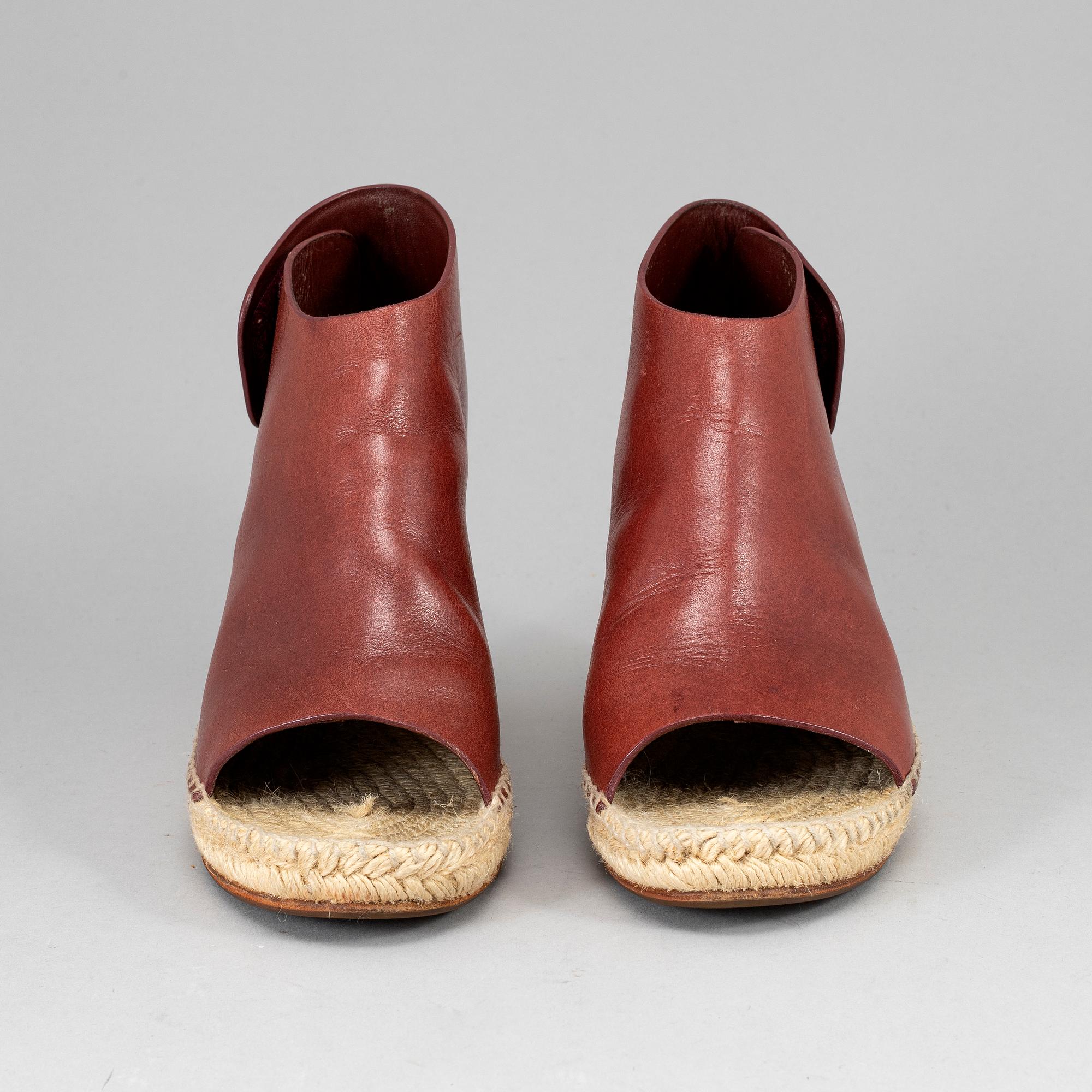 CÉLINE, shoes, size 39.