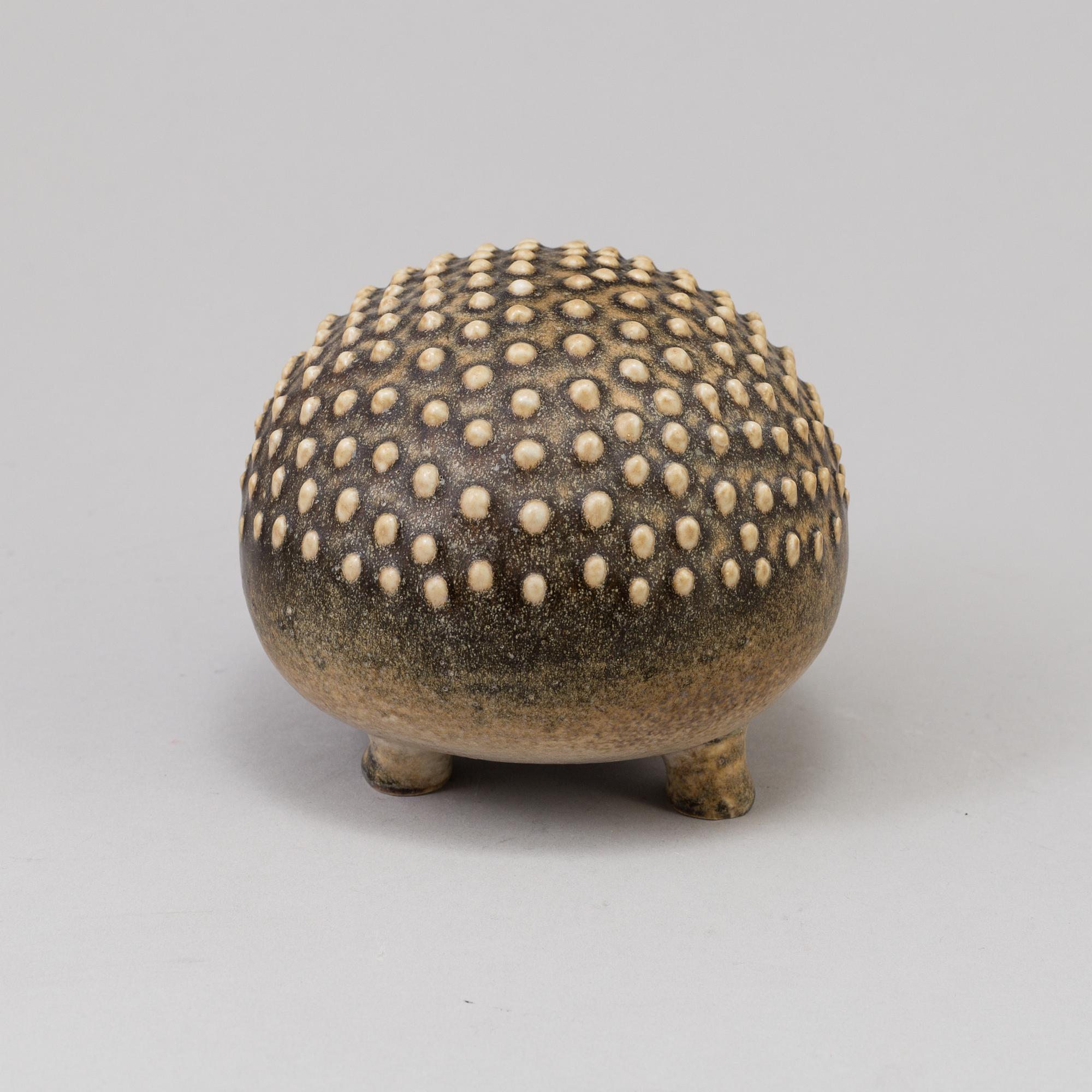 A hedgehog, Lisa Larson, Gustavsberg, WWF, 1980´s. - Bukowskis