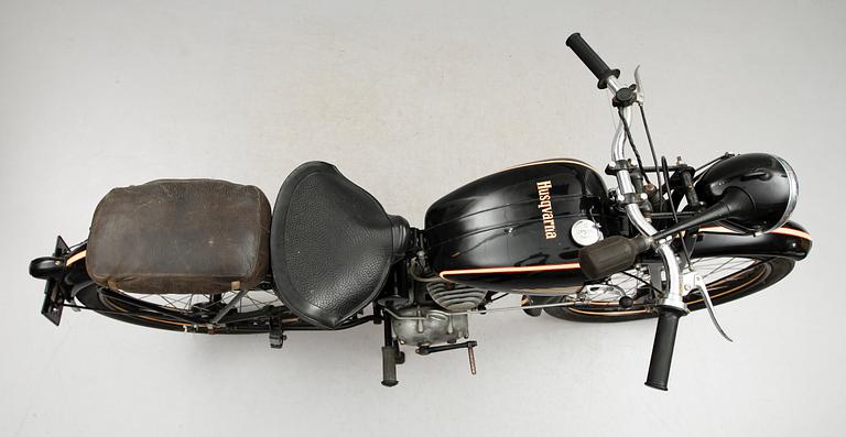 MOTORCYKEL, Husqvarna, Rödmyra, 1949.