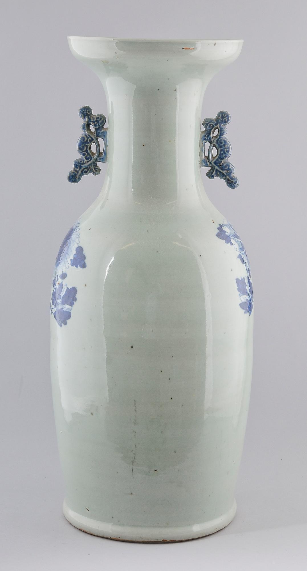 GOLVURNA, porslin, Kina, sannolikt 1800-tal.