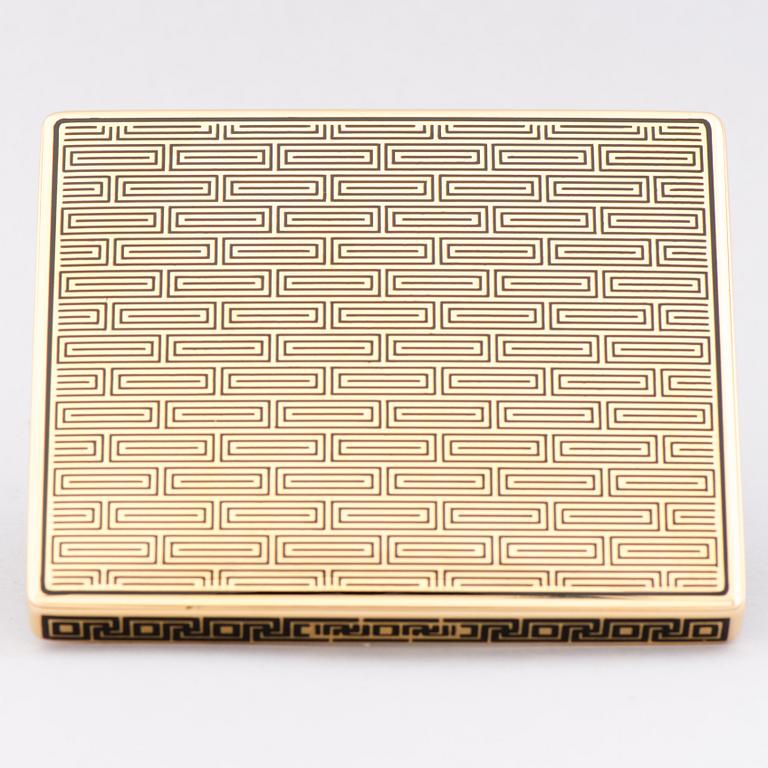 A GOLD CASE, 18K gold, black enamel. France.