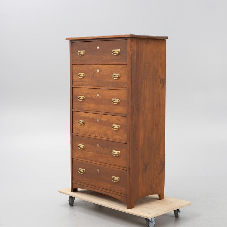 A dresser, presumably Nordiska Kompaniet, early 20th century.