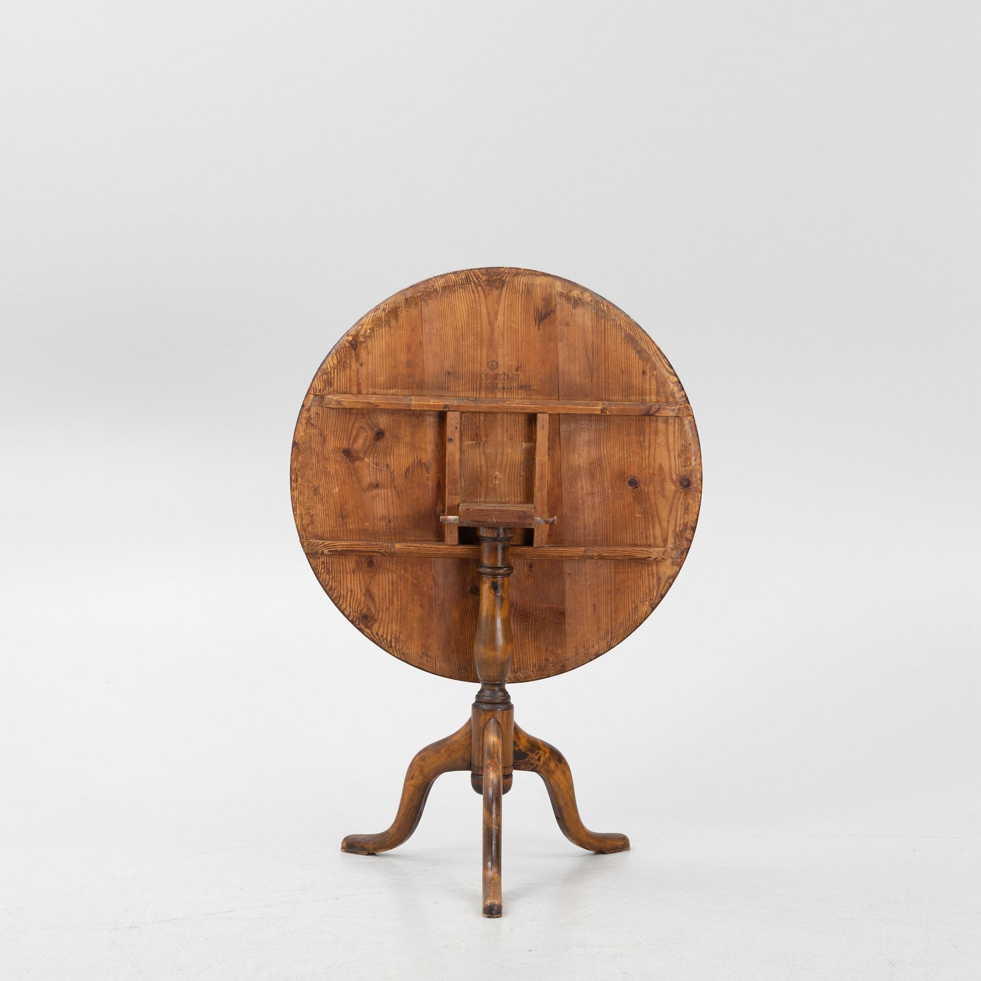 Fällbord, av Jacob Sjölin  (mästare i Köping och Kungsör 1767-85).