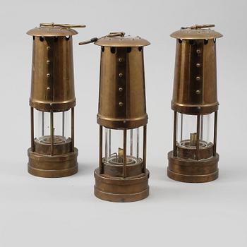 GRUVLAMPOR, 3 st, E.Thomas & Williams, Wales, 1900-talets andra hälft.