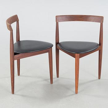 Four chairs and a table, designed approx 1952 by Hans Olsen for Frem Røjle.