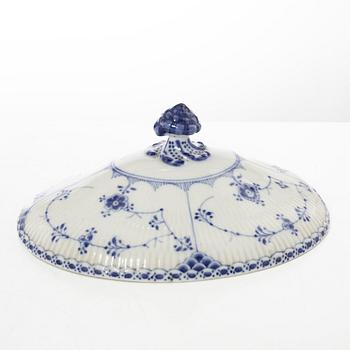 Royal Copenhagen, 35 pieces of a porcelain 'Blue Fluted' half lace dinner service, Denmark, 1889-1978.