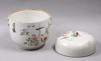 PARTI PORSLIN, 4 delar, Kina. Bl.a 1700-tal.