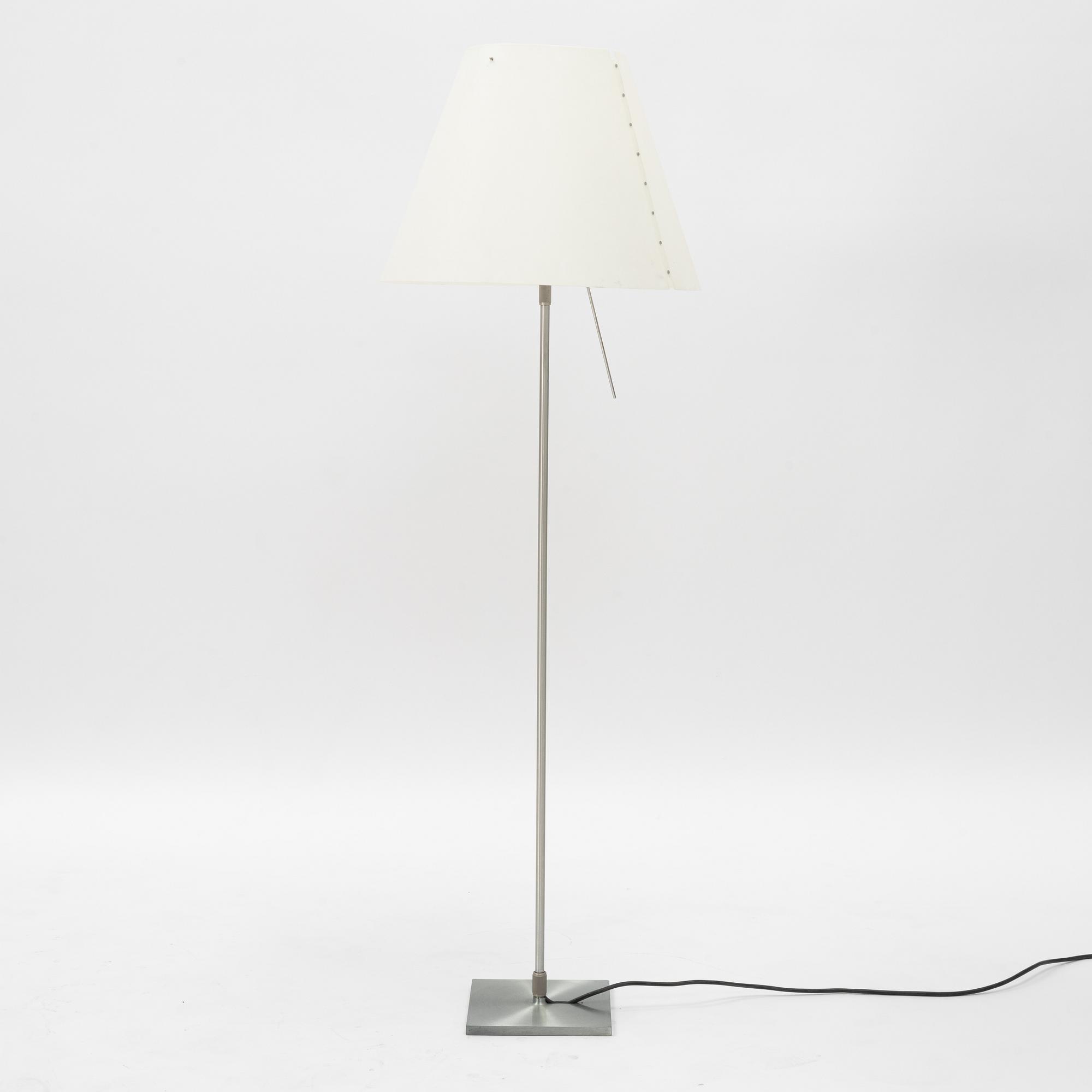 Paolo Rizzatto, golvlampa, "Constanza",  Luceplan. formgiven 1986.