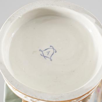 FIGURINER, 2 st, porslin, Sevre-liknande märken, 1900-tal.