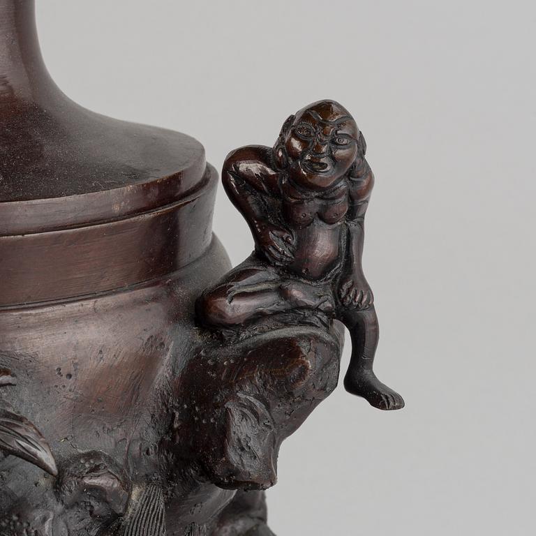 A large Japanese incense burner, Meiji (1868-1912).