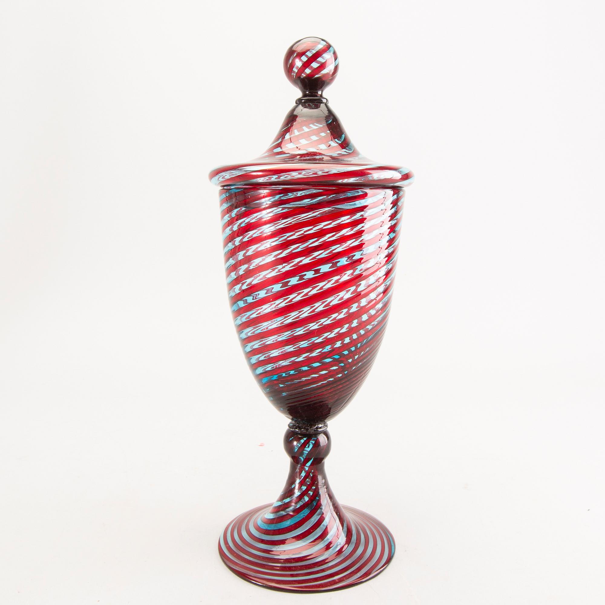 An Italian Murano glass goblet.