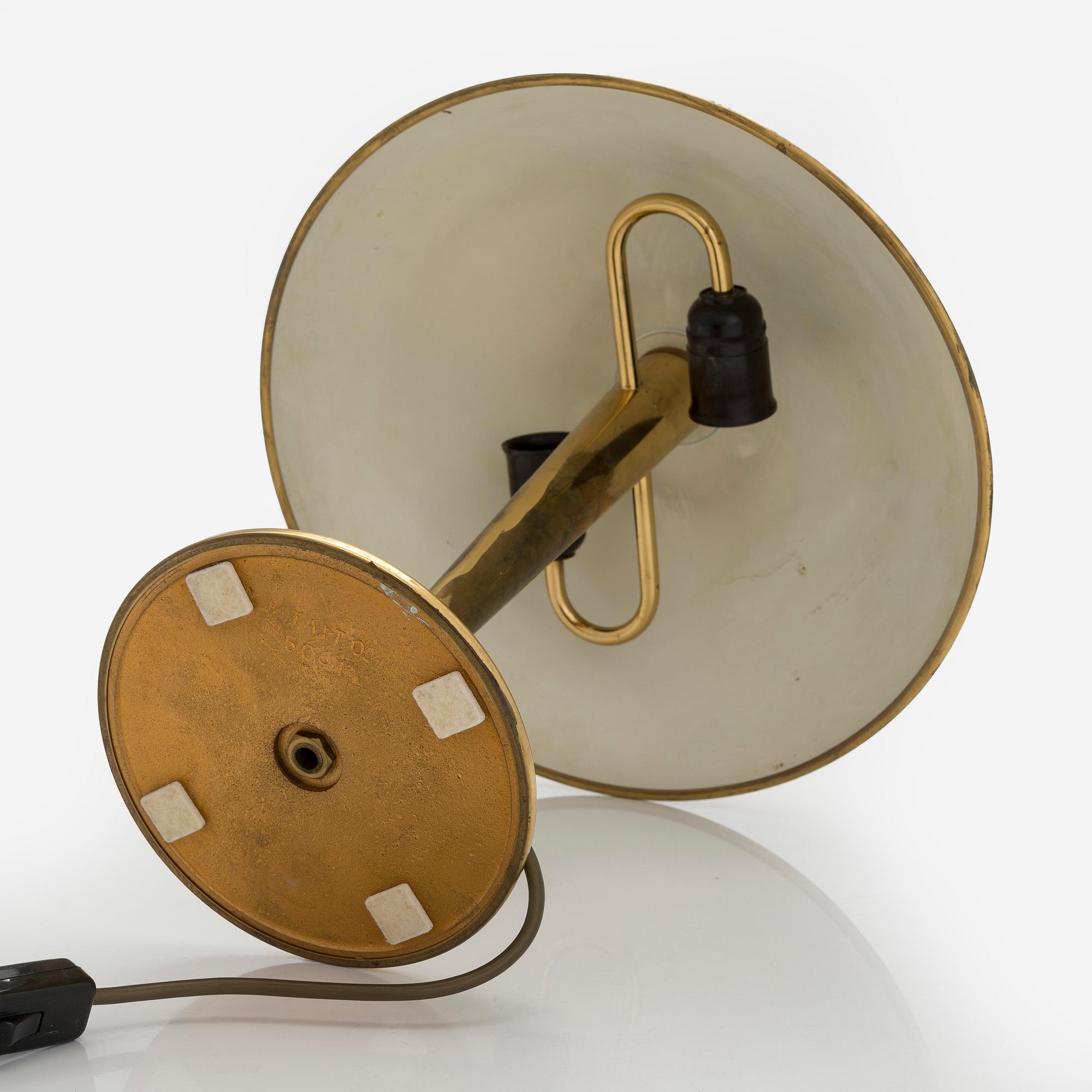 Paavo Tynell, A mid-20th century '5061' table lamp for Idman Finland.