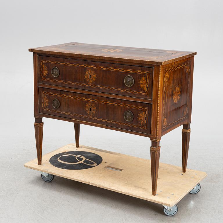 Chest of drawers, Louis XVI, the Netherlands, circa 1800.