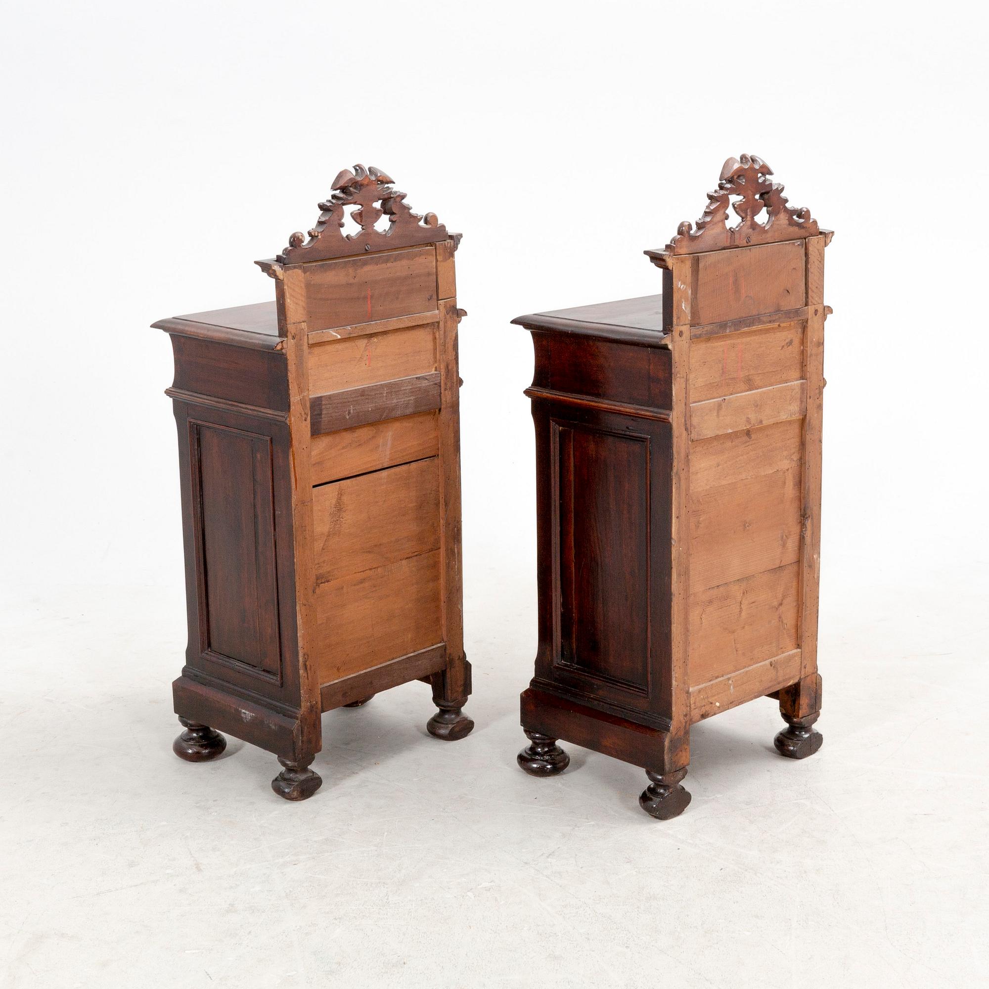 Sängbord ett par omkring 1900.