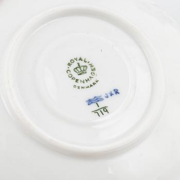 Kaffeservis, 38 delar, porslin, "Musselmalet", Royal Copenhagen, Danmark.