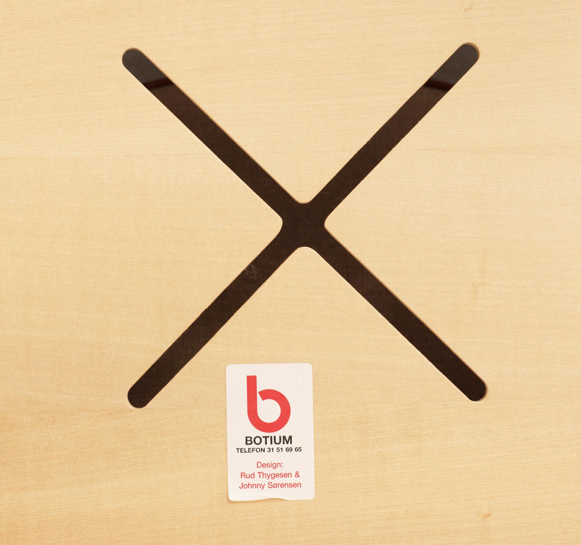 FÅTÖLJER, 3 st, ur "Konge-serien", Rud Thygessen & Johnny Sörensen för Bolium, 1900/2000-tal.