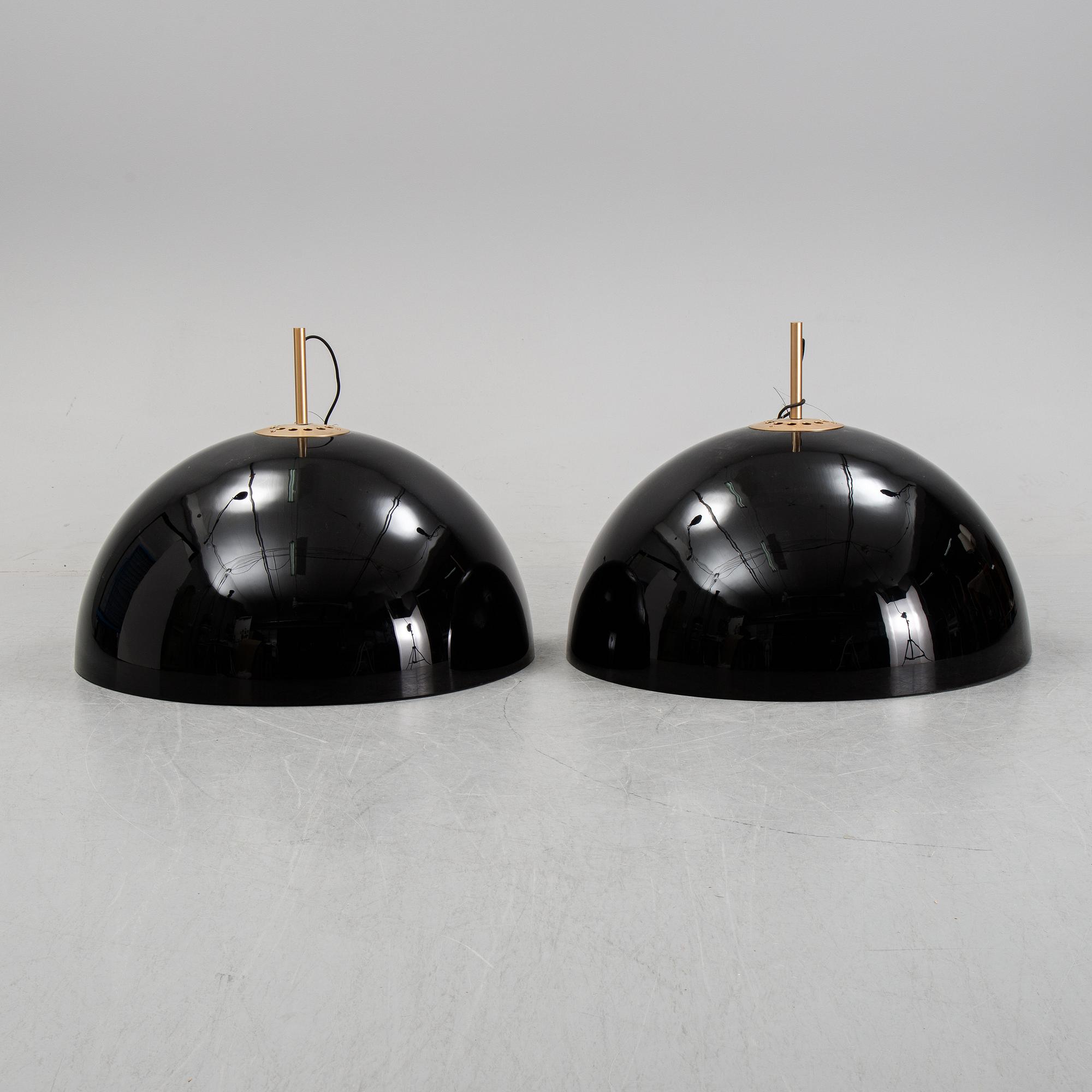 A pair of celing lights, LEDS-C4.