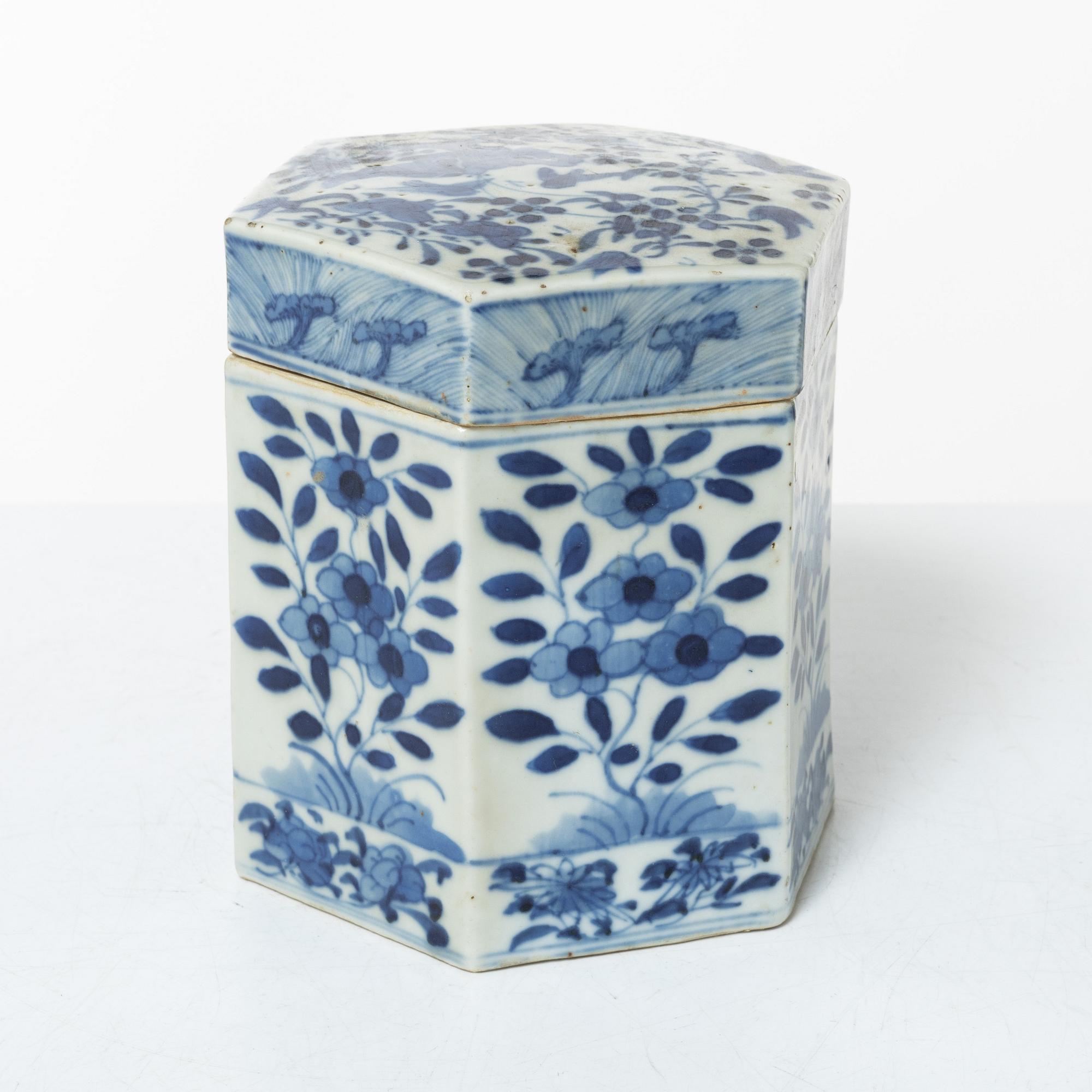 Teburk, porslin, Kina, 1800-tal.