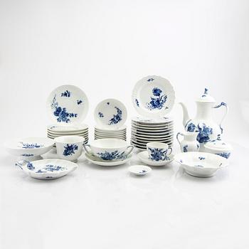 Servis 52 dlr "Blå blomst" Royal Copenhagen.
