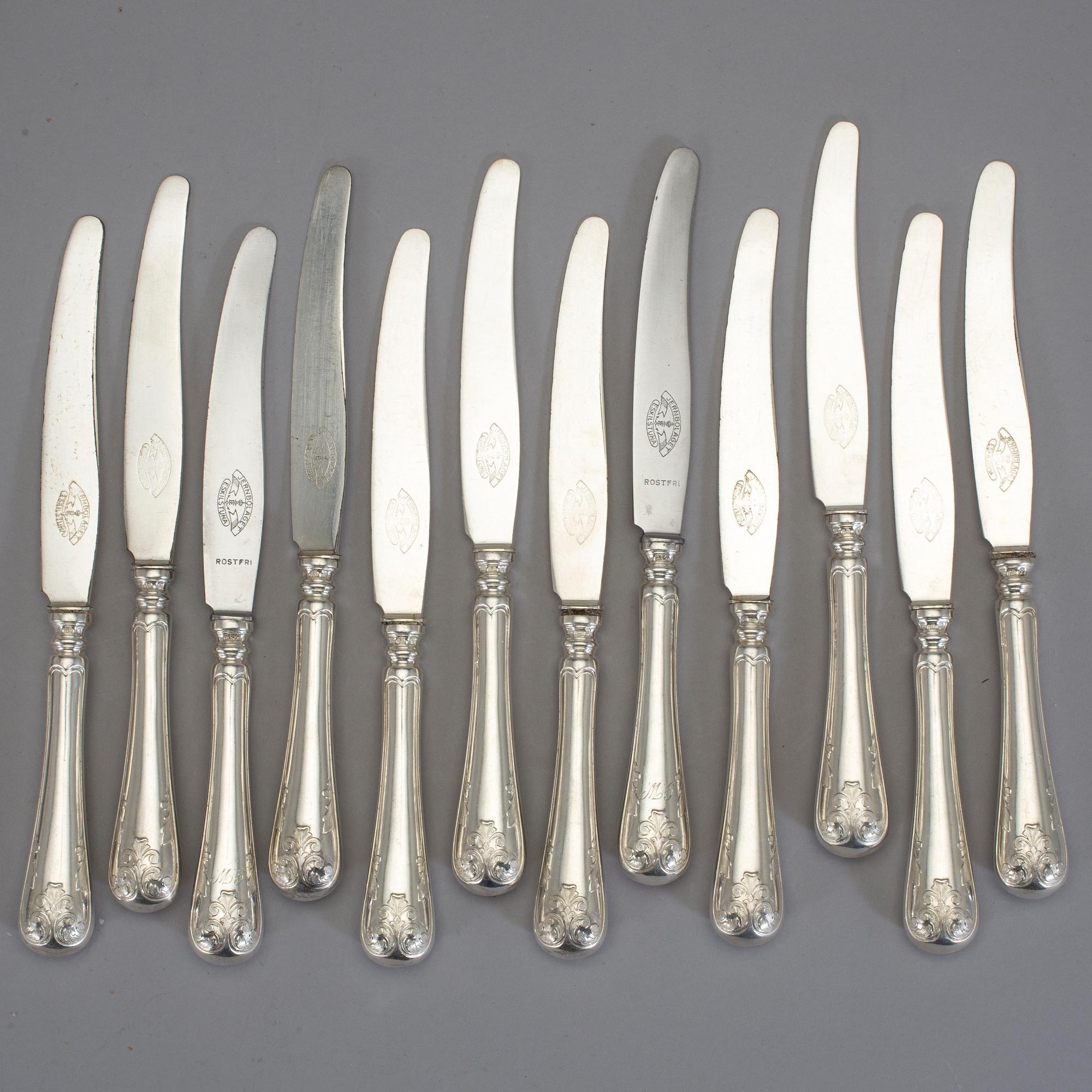 KNIVAR, 12 st, silver, "Gammal fransk", C G Hallberg, 1920-tal. Total vikt 645 g.