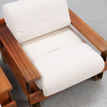 Fåtöljer, ett par, samt fotpall, 1970-tal.