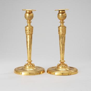 LJUSSTAKAR, ett par, Frankrike, 1800-första hälft. Empire.