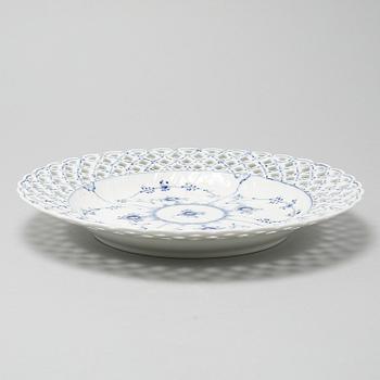A plate/platter, "Blue fluted full lace" by Royal Copenhagen, 1960/70s.