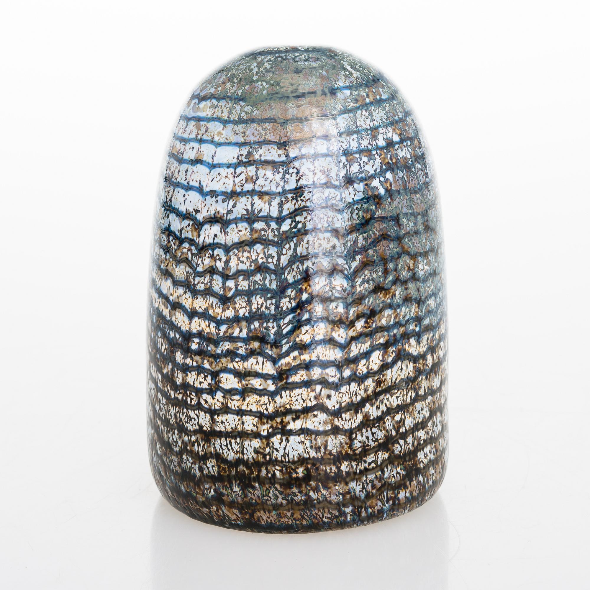 OIVA TOIKKA, a glass sculpture signed O. Toikka Nuutajärvi.