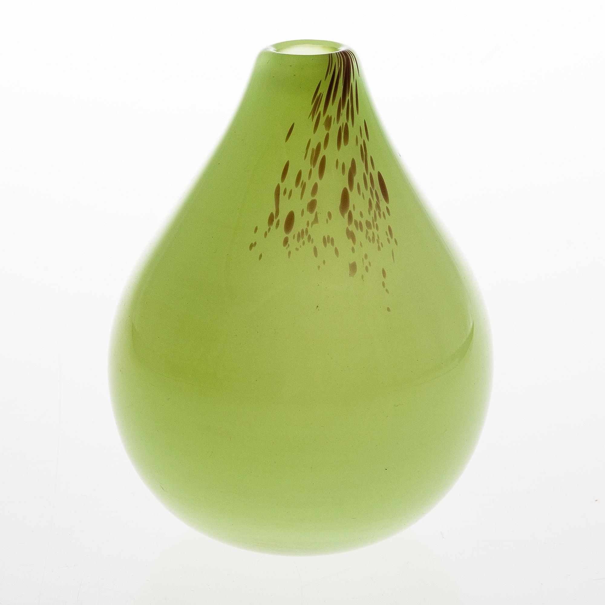 TAPIO WIRKKALA Pear 3278 art glass, signed Tapio Wirkkala Iittala.
