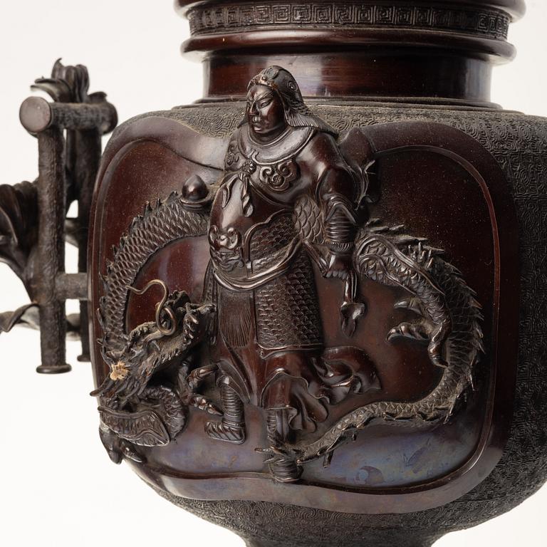 Rökelsekar, brons, Japan, Meiji (1868-1912).