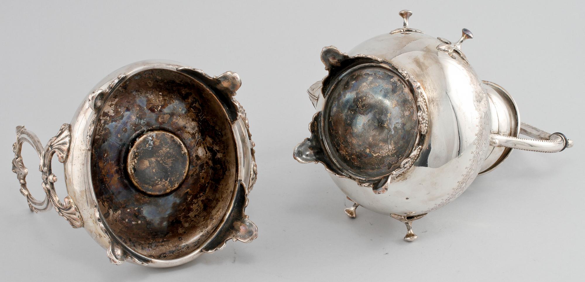 SAMOVAR PÅ RECHAUD, nysilver, omkring 1900.