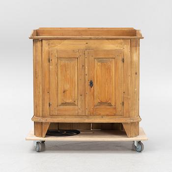 Skänk, 1800-talets första hälft.
