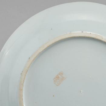 SERVISDELAR, 26 st, porslin, Kina, 1900-talets första hälft.