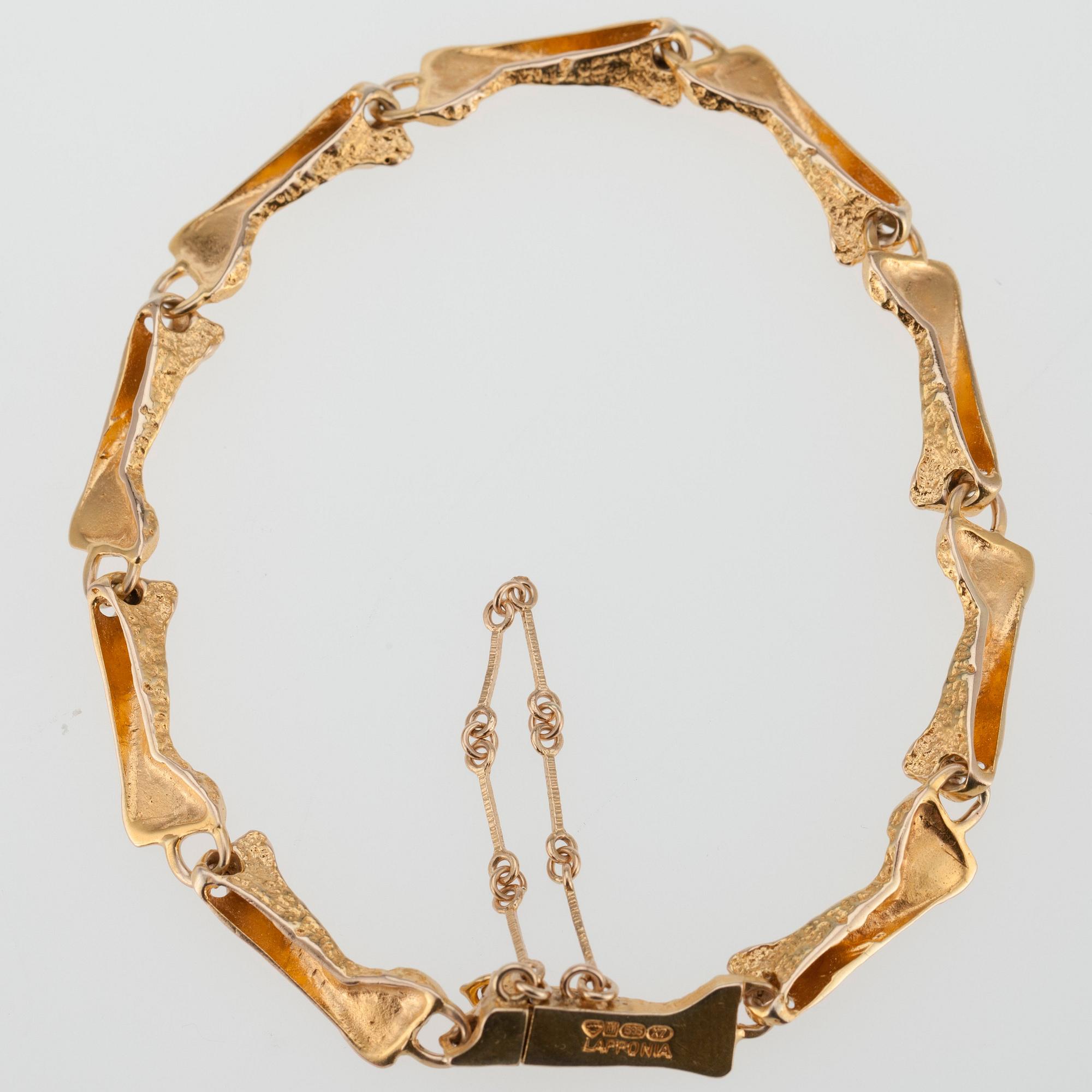 Björn Weckström, A BRACELET, 14K gold, "Creek" Björn Weckström Lapponia 1975.