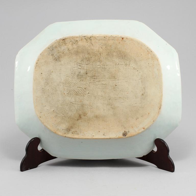STEKFAT, porslin, Kina, 1700-tal.