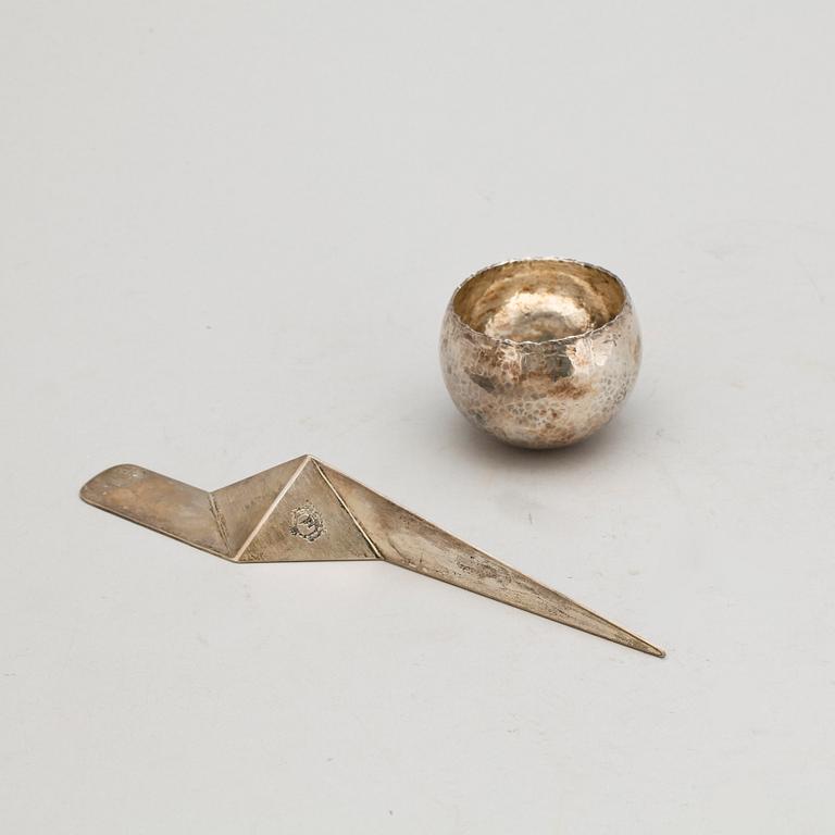 BREVKNIV samt SKÅL, silver, Rey Urban, Stockholm 1984 resp 1981. Total vikt ca 155 gram.