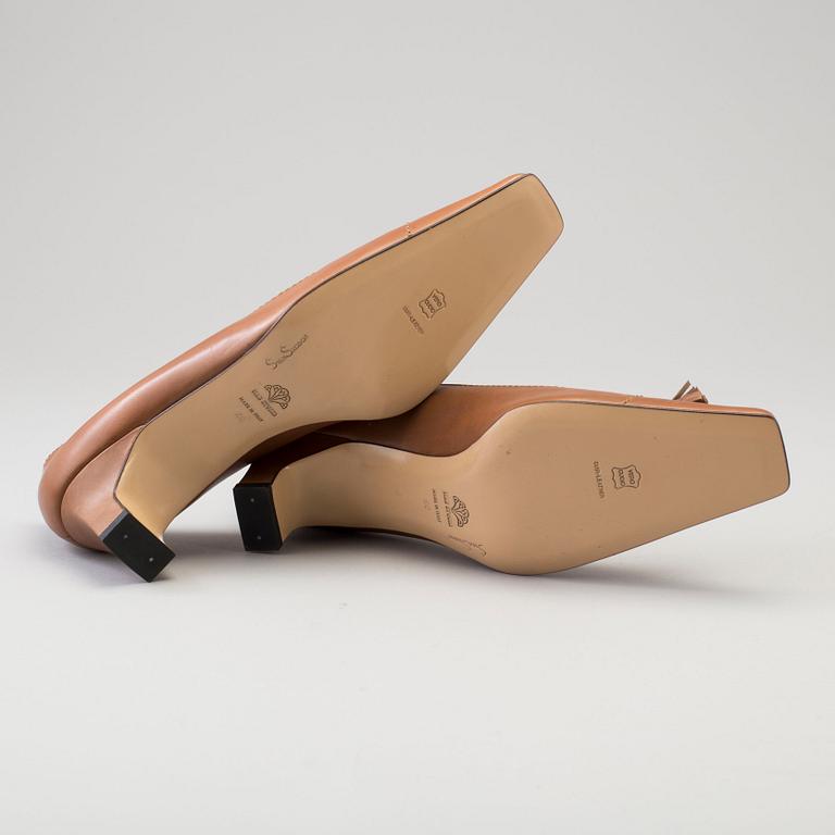 A pair of leather shoes by MAB Studio, Bologna, Italien.