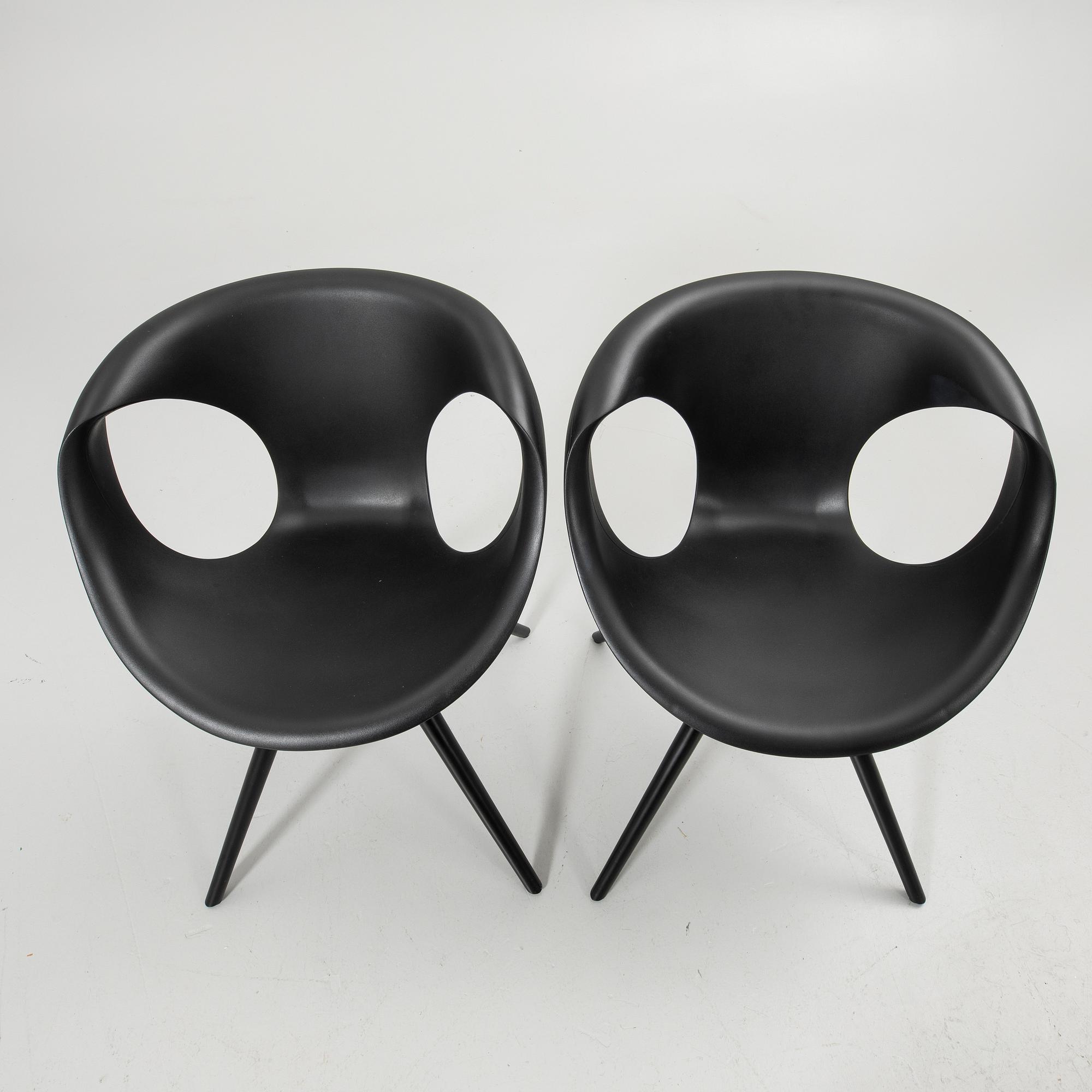 Martin Ballendat, armchairs, a pair, “Flat Armchair 923”, Tonon, Italy.