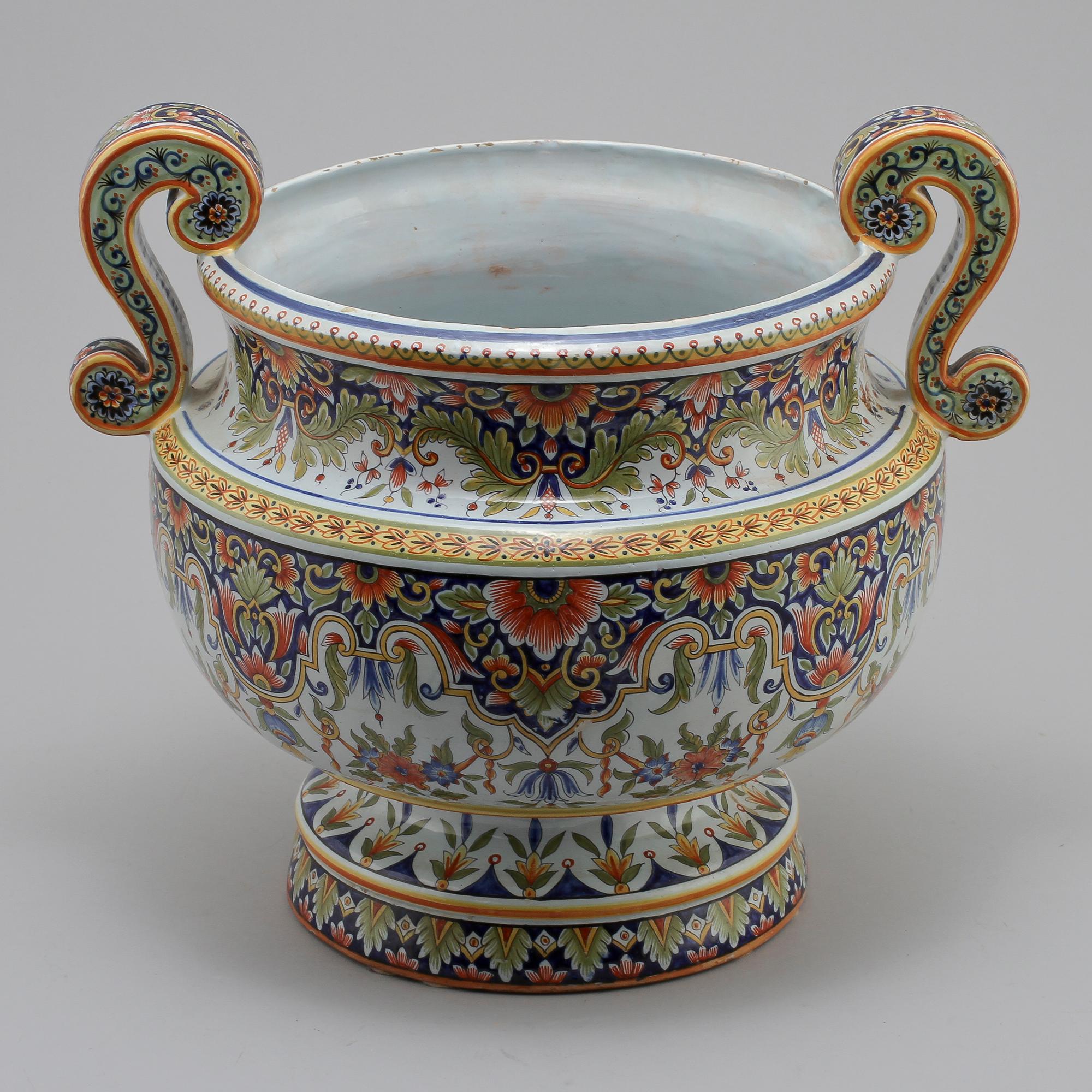 YTTERFODER, fajans, renässansstil, 1800-talets andra hälft.