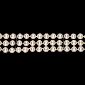 BRACELET, three strand cultured pearls, 7,5 mm.