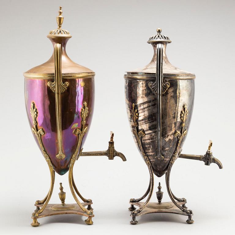 TEKÖK, 2 st, koppar samt försilvrad koppar, 1800-talets första hälft.