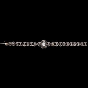 ARMBAND, antik- och rosenslipade diamanter, mittsten ca 1.50 ct.