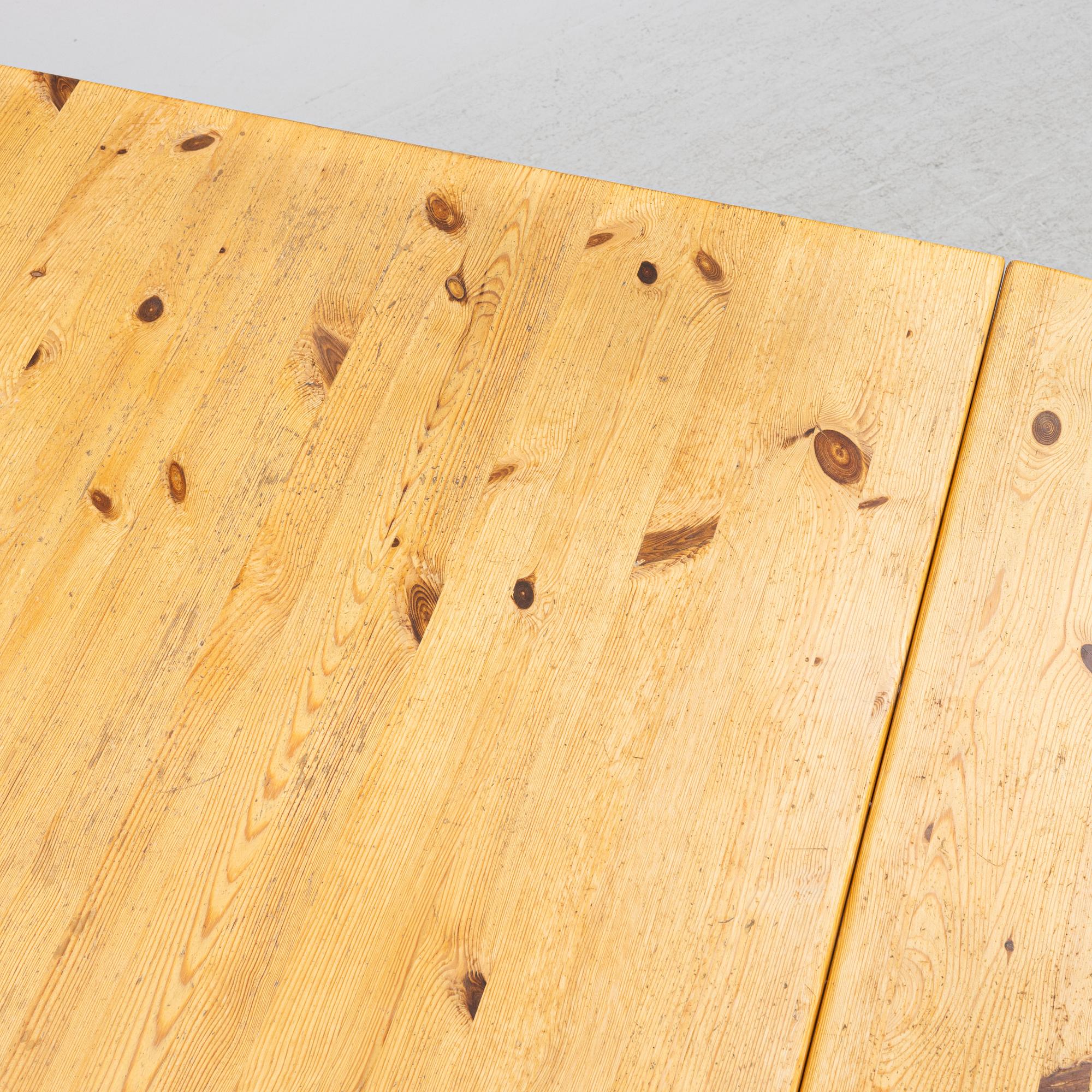 A dining table, second half of the 20th Century.