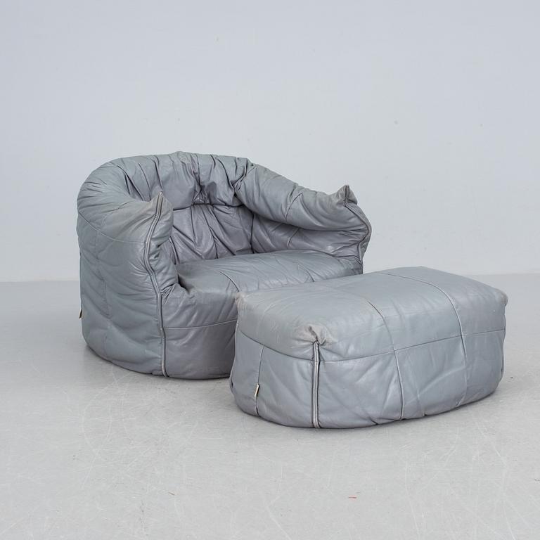 FÅTÖLJ MED FOTPALL "Brigantin", Michel Ducaroy för Ligne Roset 1981.