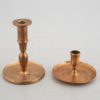 Ljusstakar, 2 st, mässing, 1700-tal.