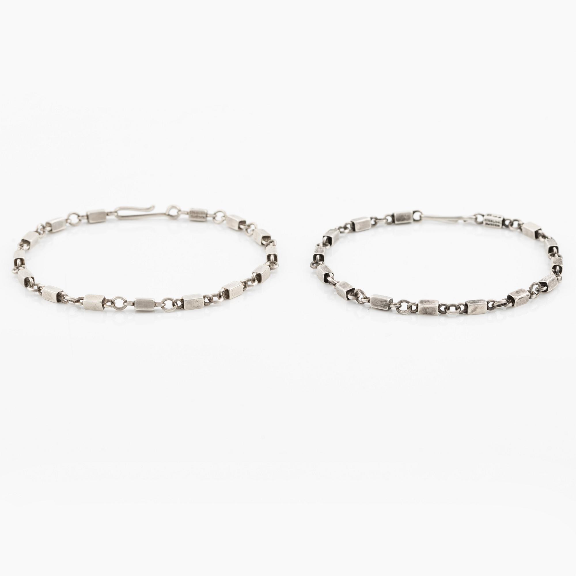 Wiwen Nilsson necklace/bracelet and earrings, silver.
