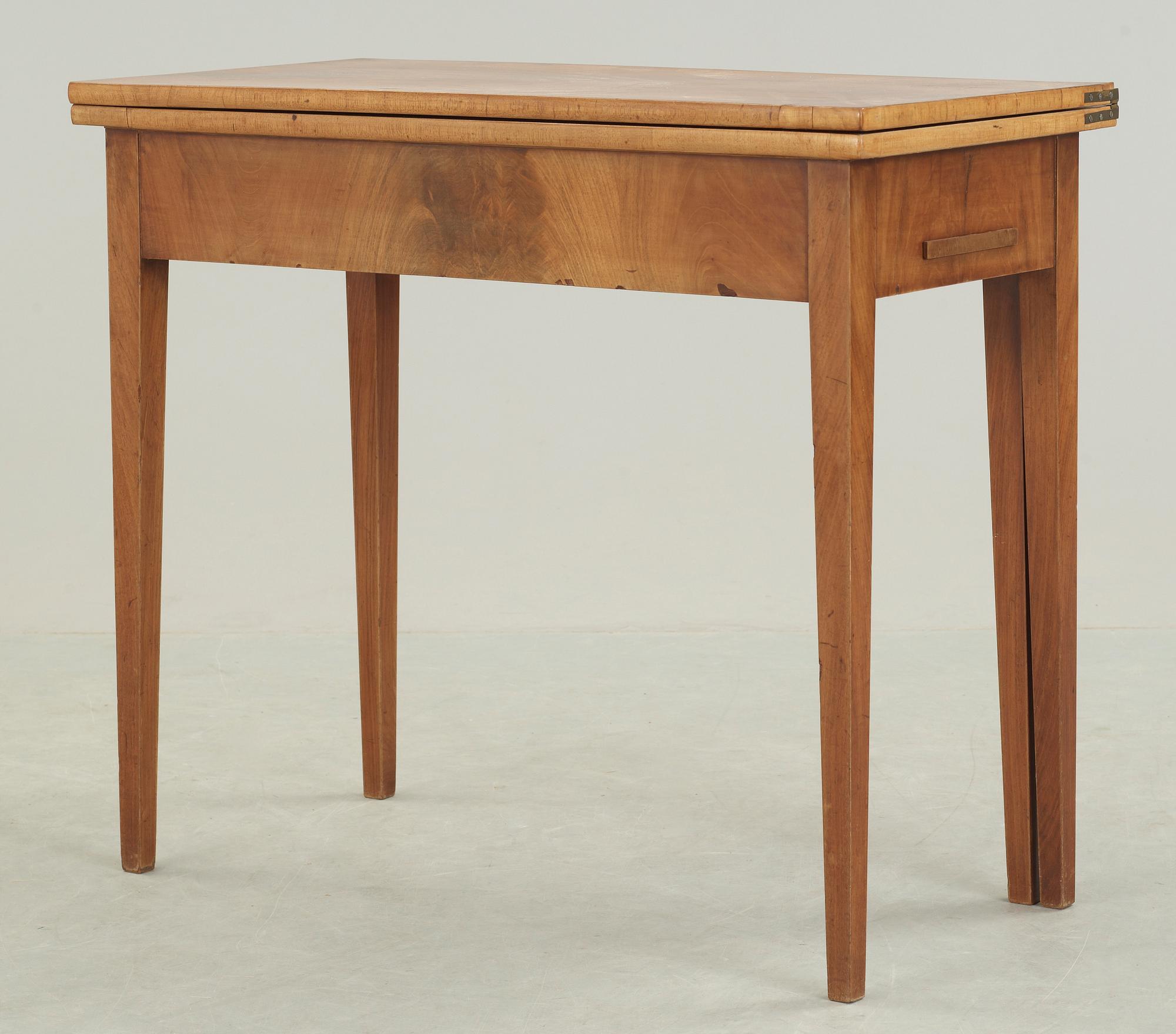 SPELBORD, sengustavianskt, omkring år 1800.